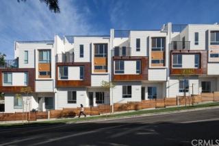 1344 Douglas St, Los Angeles CA  90026-7041 exterior