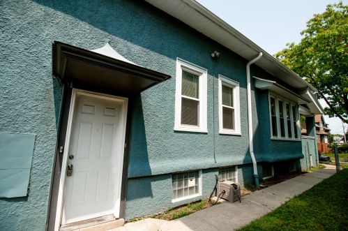 2065 28th St, Milwaukee, WI 53215-2227