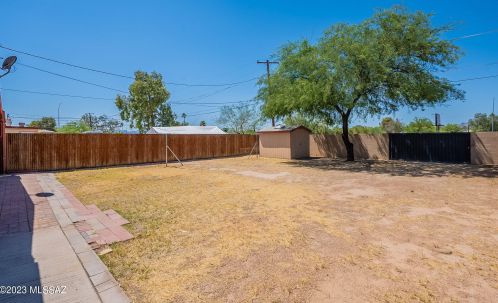 2419 23 St, Tucson AZ 85711-4916 exterior