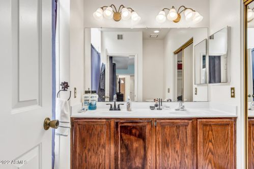 4571 Linda Ln, Chandler AZ 85226-5841 exterior