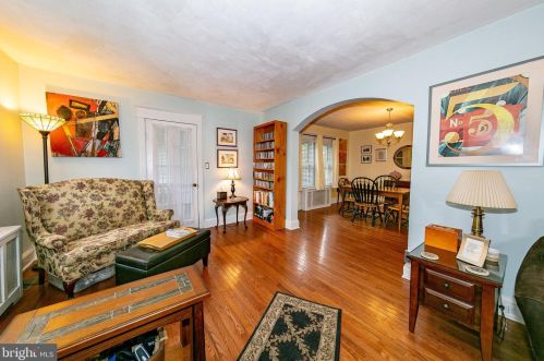 5 Rutledge Ave, Trenton, NJ 08618-1951