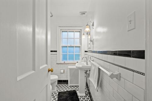 604 Olympia Rd, Pittsburgh PA  15211-1312 exterior