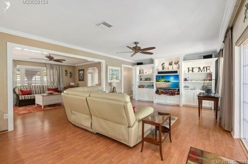 1460 Sunshine, Fort Pierce FL 34952-6009 exterior