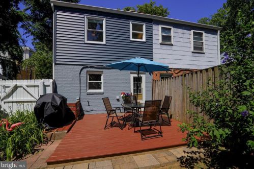 2331 Glendale Ter, Alexandria VA 22303-1907 exterior