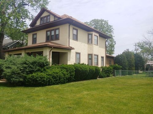 331 Addison Ave, Elmhurst, IL 60126-2305