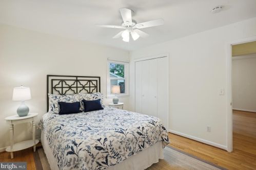 218 Forest Ave, Rockville MD 20850-1820 exterior