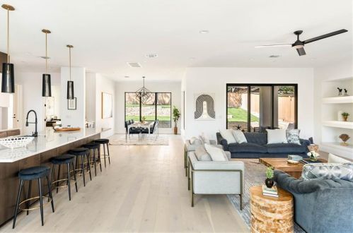 8512 Appalachian Dr, Austin, TX 78759-7928