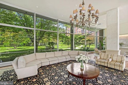 4201 Cathedral Ave, Washington DC  20016-4901 exterior