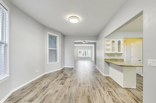 2623 Monticello Ave, Chicago IL 60618-5321 exterior