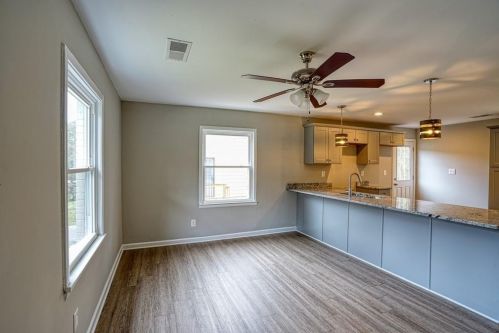 3823 Crosby Dr, Atlanta GA 30331-3432 exterior