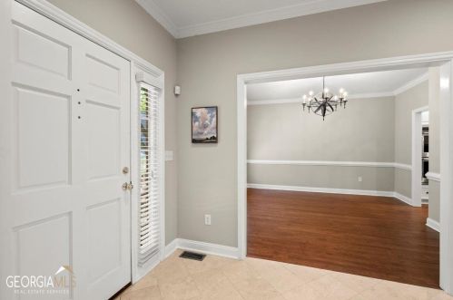 302 Crossing Valley Ln, Atlanta, GA 30339-2944