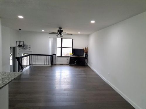 2336 Hempline Ct, Saint Louis, MO 63129-4325