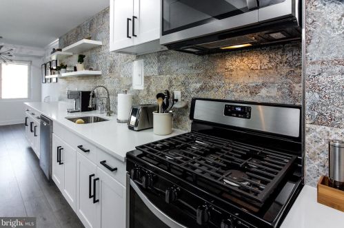 4201 Cathedral Ave, Washington DC  20016-4901 exterior