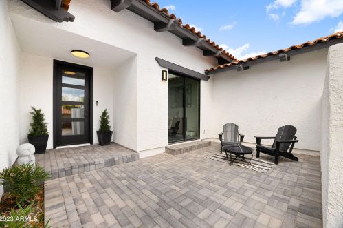 6264 31st Way, Phoenix AZ  85016-2327 exterior