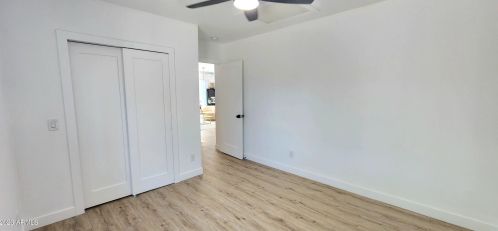 4043 44th Pl, Phoenix AZ  85018-5401 exterior