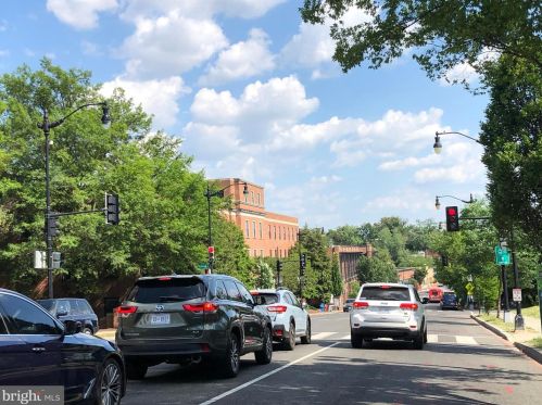 2111 Wisconsin Ave, Washington DC  20007-2274 exterior