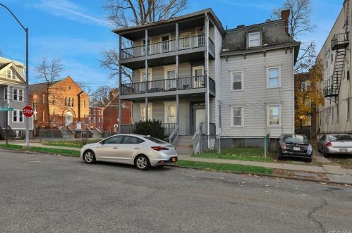 60 Noxon St, Poughkeepsie NY 12601-4130 exterior