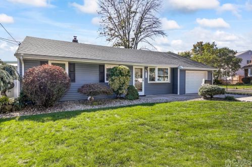 315 Campbell St, Woodbridge, NJ 07095-2307