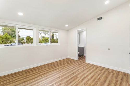 518 Orangethorpe Ave, Fullerton CA  92832-2803 exterior