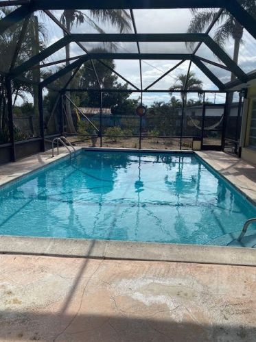 221 Riomar Dr, Fort Pierce, FL 34952-1381