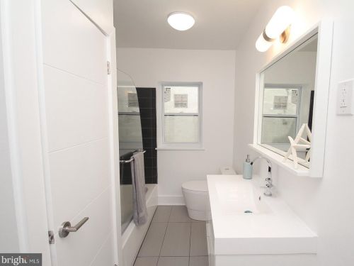 606 American St, Philadelphia PA 19140-5724 exterior