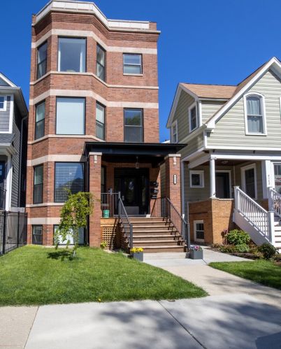 4145 Oakley Ave, Chicago, IL 60609-2223