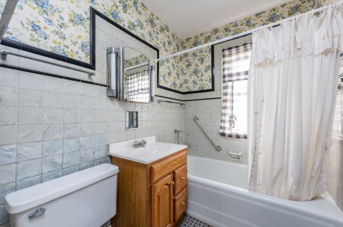 1425 Jenkinson Ct, Waukegan IL 60085-4670 exterior