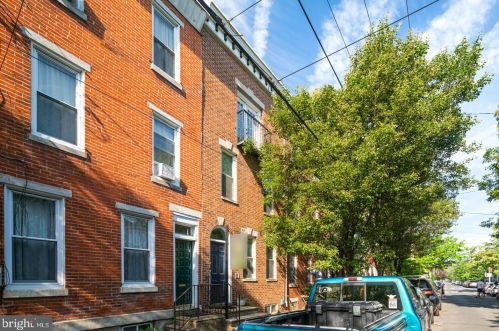 2132 Catharine St, Philadelphia PA  19146-1208 exterior