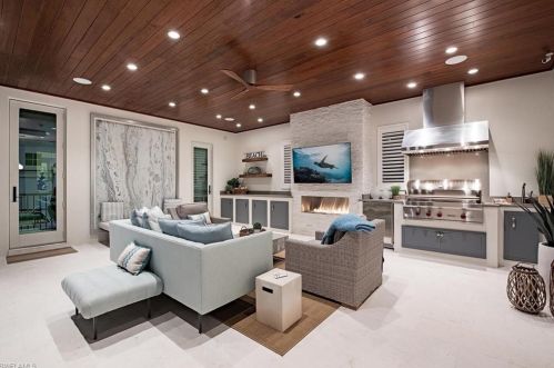 501 14 Ave, Naples FL 34117-9091 exterior