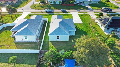 1749 California Blvd, Fort Pierce FL 34953-1159 exterior