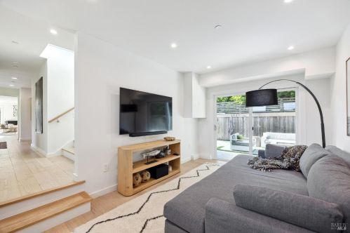 5 Amicita Ave, Mill Valley CA 94941-2101 exterior