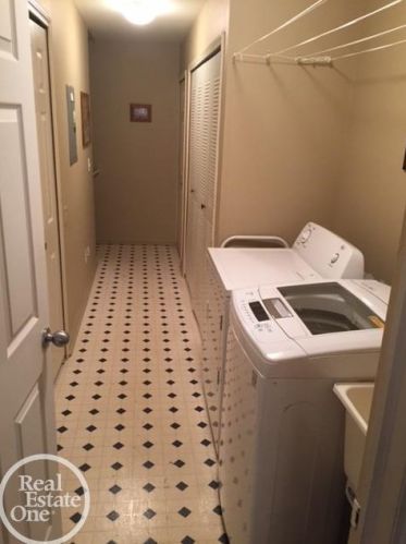 52058 Heatherstone Ave, Macomb Township MI  48042-3554 exterior