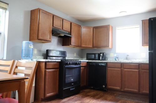 2223 28, Milwaukee WI 53215-2425 exterior