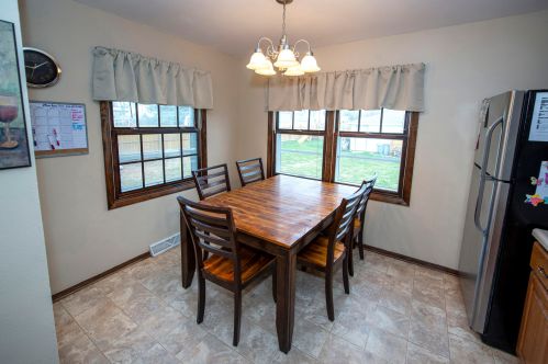 8442 Montana Ave, Milwaukee WI 53227-3357 exterior