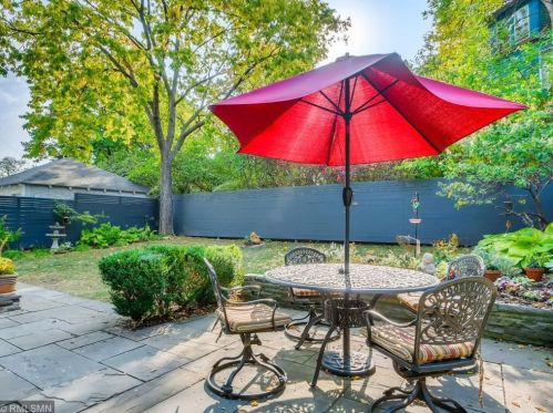 1882 Feronia Ave, Saint Paul MN 55104-3550 exterior