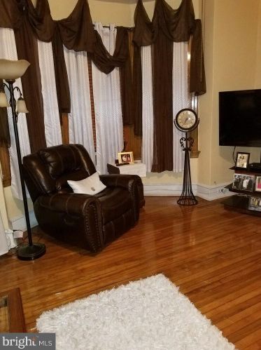 114 49 St, Philadelphia PA 19143-4411 exterior