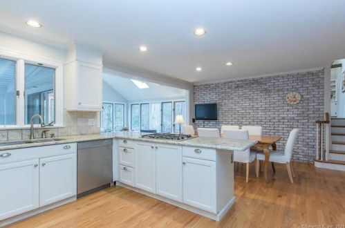 24 Duck Pond Pl, Wilton CT 06897-2704 exterior