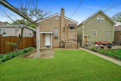 6116 Kolin Ave, Chicago IL 60629-5202 exterior