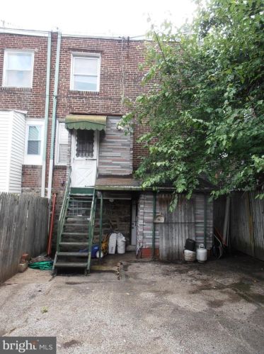 5834 3 St, Philadelphia PA 19106-1802 exterior