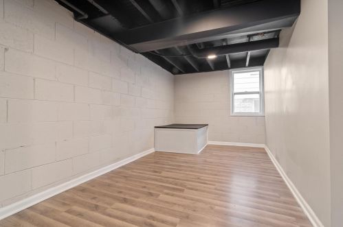 2812 8th St, Milwaukee WI 53215-3933 exterior