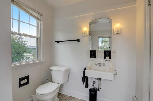 10508 Lincoln Ave, Milwaukee WI 53227-1204 exterior