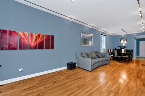 5059 32nd Pl, Chicago, IL 60804-4034