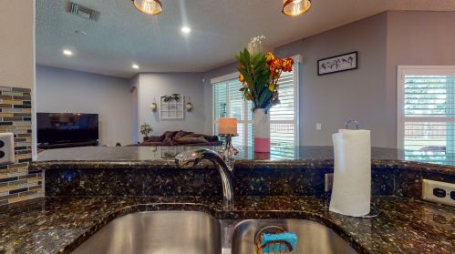 2081 Burlington St, Fort Pierce FL  34984-4350 exterior