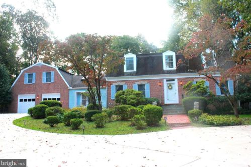 15709 Holly Grove Rd, Silver Spring, MD 20905-3815