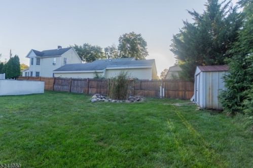 26 Hamilton St, Bloomingdale NJ 07403-1731 exterior