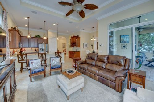 9800 Nuova Way, Fort Pierce FL 34986-2825 exterior