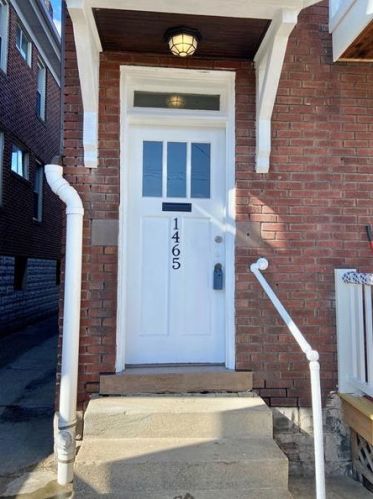 1465 Mervin Ave, Pittsburgh PA  15216-2028 exterior
