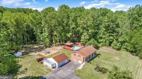 1070 Carson Dr, Huntingtown MD 20639-9507 exterior