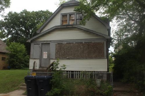 3406 2nd St, Milwaukee, WI 53212-1557