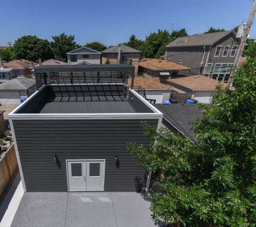 3642 Artesian Ave, Chicago IL  60618-4708 exterior